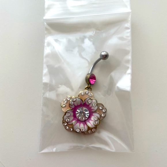 Jewelry - NWT! PINK FLOWER BELLY BUTTON RING